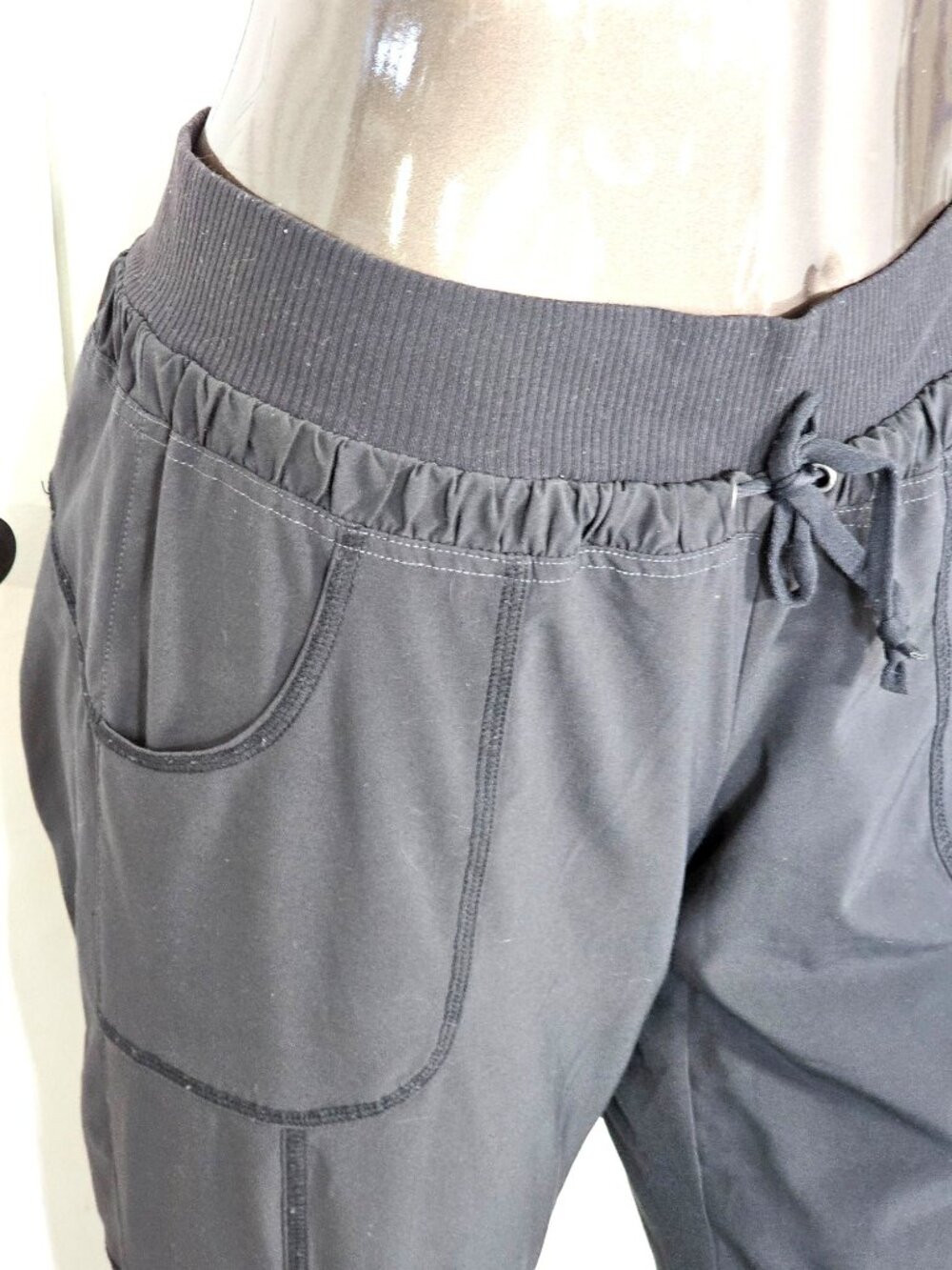 Athleta Women's Black Midtown Trouser Drawstring Hem Lined Pants Size 8 1706 - Picture 6 of 15